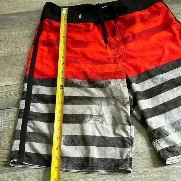 No Fear Men’s Board Short Or Swim Trunks Size 34 Red Black & White Stripe - Picture 6 of 13